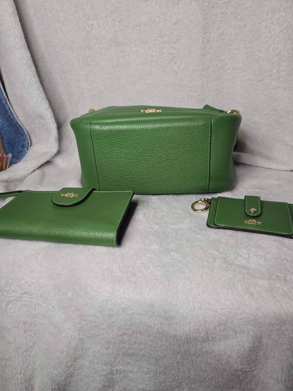 Coach Green Pebbled Leather Shoulder Bag with Matching Wallet & Card Case - Picture 2 of 3